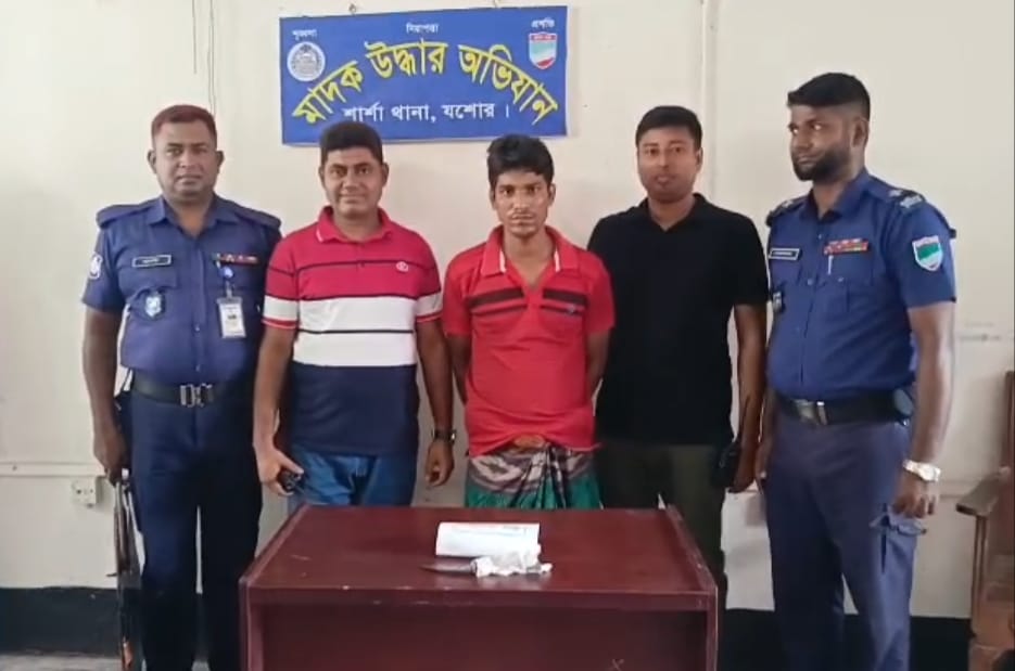 শার্শায় ছুরিকাঘাতে যুবক খুন, ৯ ঘণ্টায় হত্যাকারী গ্রেফতার