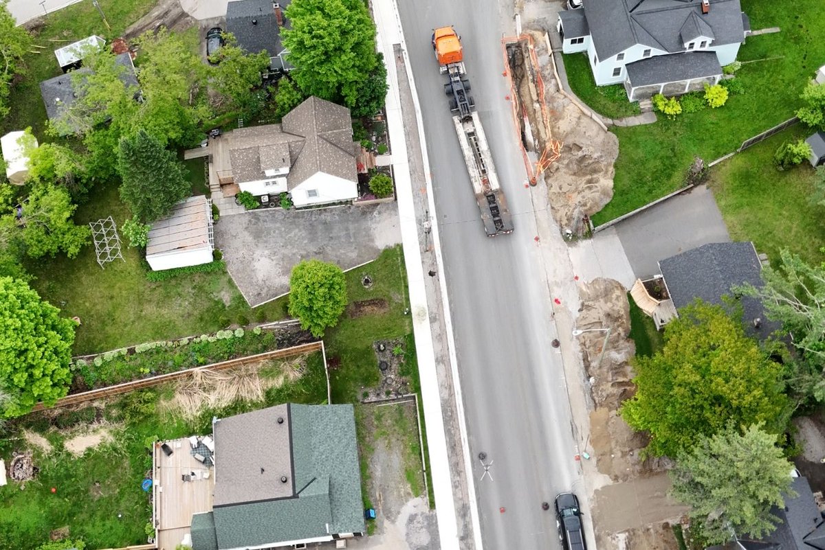 🚧 Bay &amp; Beyond Construction Update – Phase 3 Starting Soon!

Construction is ramping up again on the Bay &amp; Beyond project! Starting the week of June 9, 2025, Bay Street will be closed from Greavette to Sarah Street as crews continue important underground work.

👷 What’s