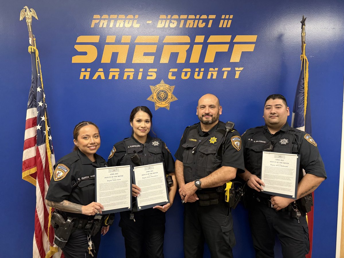 HCSO_D3Patrol's tweet image. Last night was to start with honoring the work of these deputies but work had other plans.  Lt Longoria presented them much later.  Deputies discovered a stolen vehicle and found more along with ghost fobs and programmer during night shift.  Thank you for your dedication.