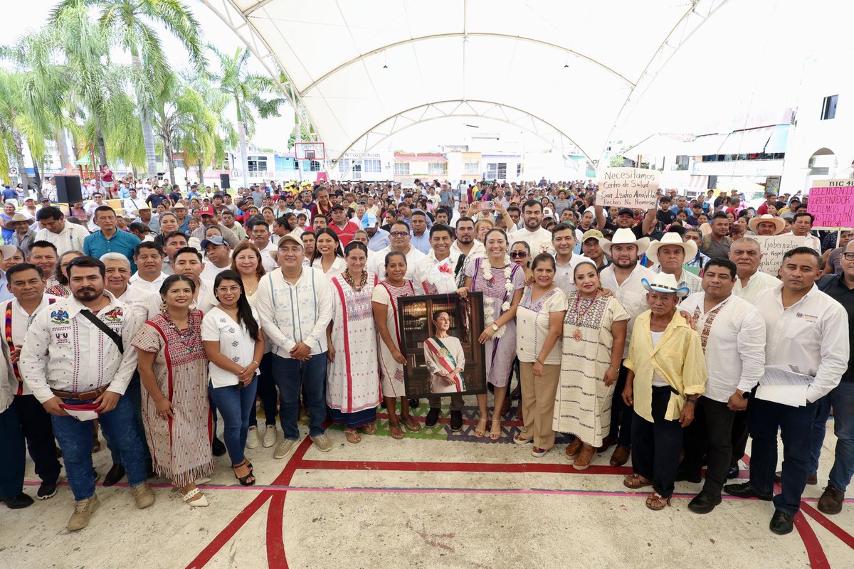 INVERTIMOS COMO NUNCA ANTES EN OBRAS Y ACCIONES PARA EL BIENESTAR DE SANTA MARÍA ZACATEPEC

Estamos en nuestro segundo día de gira y venimos a Santa María Zacatepec para informar qué vamos a hacer con la estrategia Atención a Municipios #TerritoriosBienestar. Los gobiernos