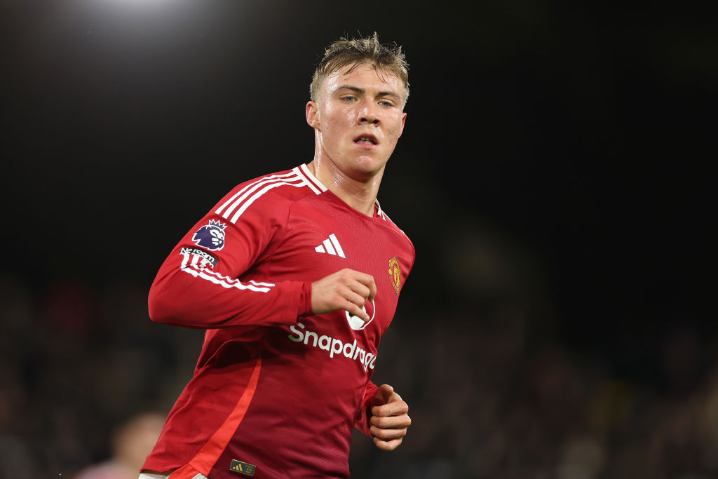 ⚫🔵🚨 El primer objetivo del Inter será un delantero. Højlund es el favorito. 🇩🇰

❗También gusta mucho Bonny, a quien el Inter ya seguía y que fue entrenado por Chivu. La última palabra la tendrá el rumano. 🇷🇴

Sky