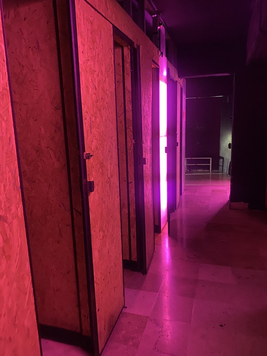 Poniéndonos al día con las niñas aquí en Moya #CabinasLuisMoya #LuisMoya #Cabinas @CabLuisMoya