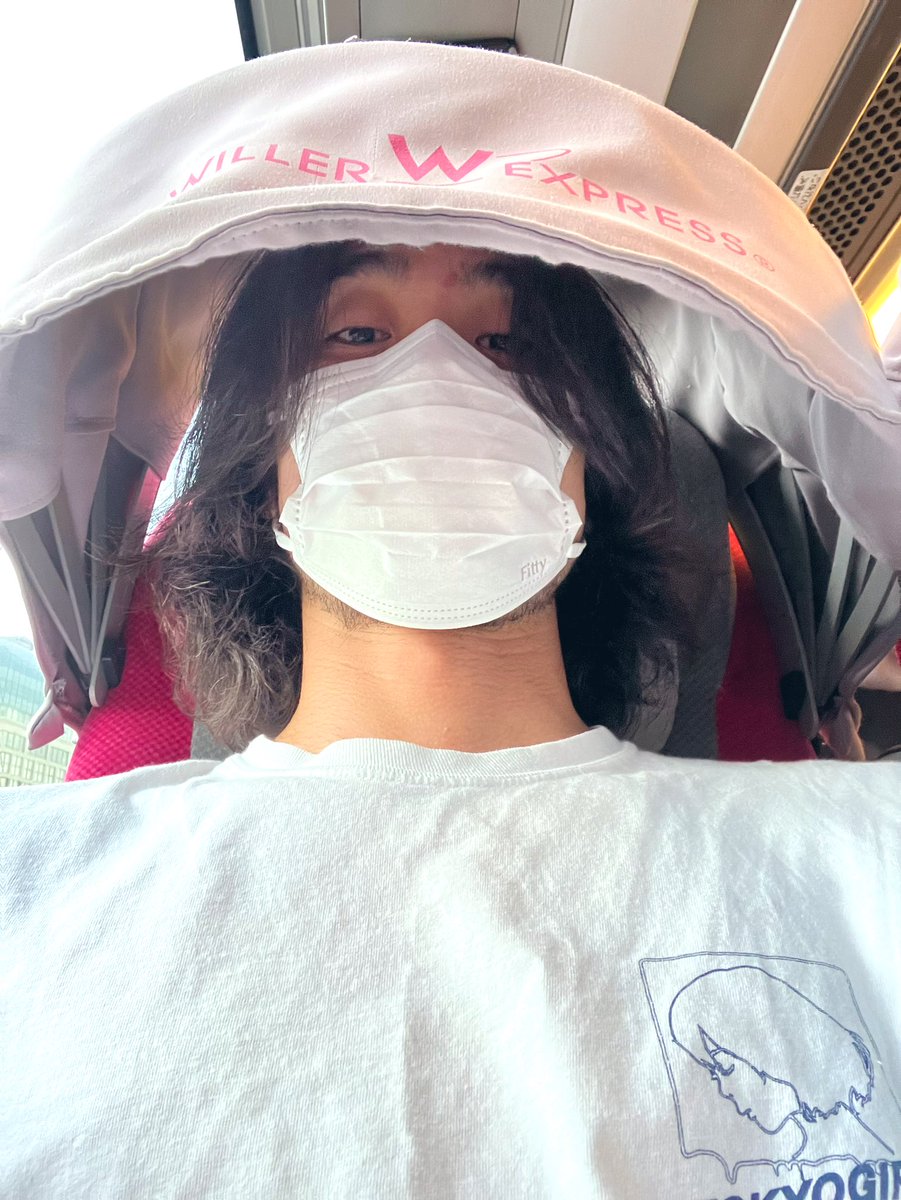 今夜はこちら🦐
6/6(金)三重 伊勢BARRET

「Throwing coins」
 
OPEN/17:00 START/19:30
入場無料 ※投げ銭
 
出演：
大貫永晴
Shou

俺は19:30予定⏰
運転手さん後は任せた🚌
バスの睡眠にかかっている。
寝れますように🙏