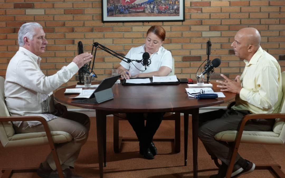 🙌 La realización en el día de #hoy del podcast “Desde la Presidencia”, es una expresión del diálogo de la Revolución con nuestro pueblo, desde la responsabilidad, la transparencia y el compromiso. 🇨🇺

#UnidosXCuba #UniversidadCubana #YoSigoAMiPresidente