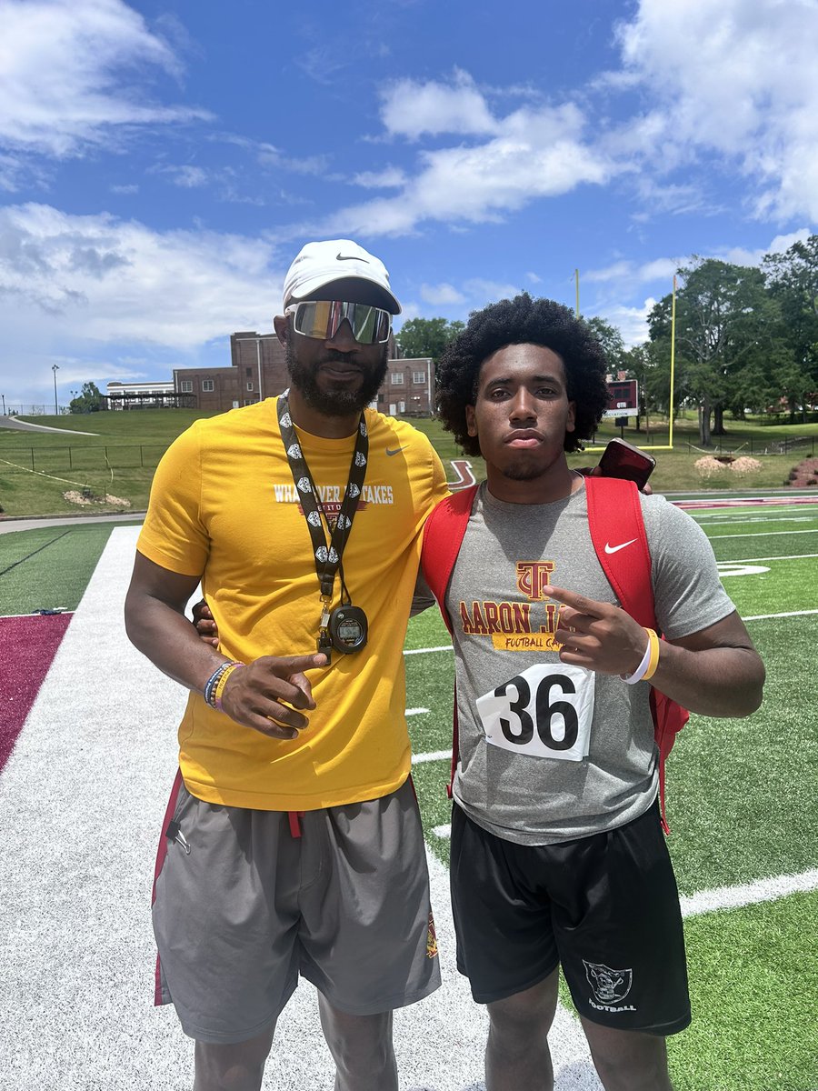 Ryan Webster 5’10 209lbs RB/LB tweet media