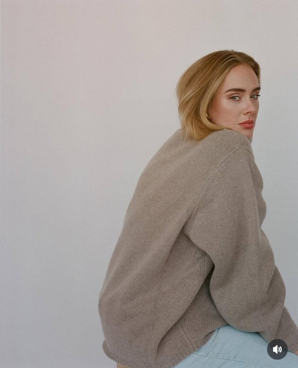 playpatroas's tweet image. a vibe comfy da Adele é minha estética de milhões 🩶