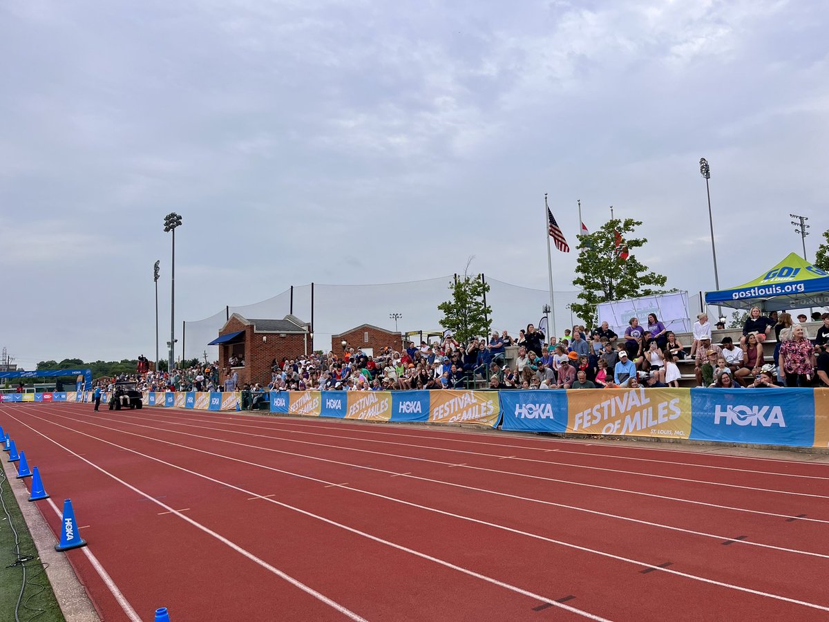 FestivalofMiles's tweet image. Bu tickets to be part of the crowd tonight: runsignup.com/TicketEvent/HO…