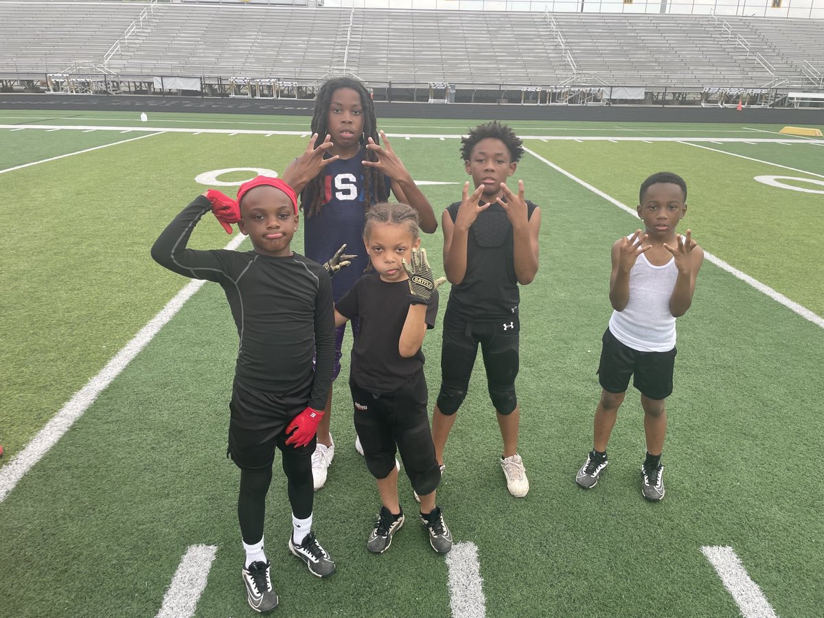 J.T. Whitaker (@coachwhitaker1) on Twitter photo Night 1 of skills camp fastest man competition winners!! #WCFAMILY <a href="/WARRENCENTRALFB/">WC Football🏈</a> <a href="/WarriorNation_1/">WCHS Athletic Dept</a> Night 1 of skills camp fastest man competition winners!! #WCFAMILY <a href="/WARRENCENTRALFB/">WC Football🏈</a> <a href="/WarriorNation_1/">WCHS Athletic Dept</a>