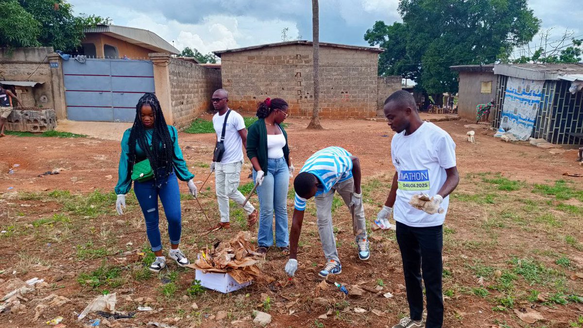 🌍 À l’occasion de la #JournéeMondialeDeLEnvironnement, JVE Côte d’Ivoire  sensibilise les étudiants/tes de l’Université #LorougnonGuédé de Daloa sur les dangers du plastique à usage unique et l’importance d’adopter des alternatives durables.
#ipen
#stp_pollutionplastique