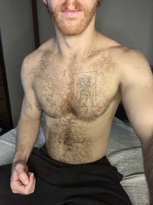 Watch Hairy Hung Ginger's leaked NSFW photo on TwXstars