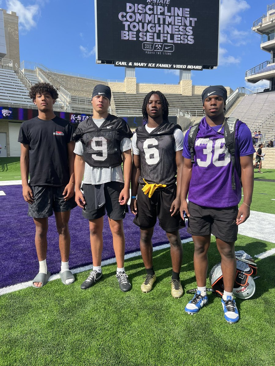 Team Full Gorilla (@teamfullgorilla) on Twitter photo These <a href="/TeamFullGorilla/">Team Full Gorilla</a> boyz balled out <a href="/KStateFB/">K-State Football</a> Camp today 26’ ATH <a href="/jtnewbill0/">Jayce Newbill</a> 27’ QB <a href="/MarquiseReeseQB/">Marquise Reese 2027 QB</a> 27’ ATH <a href="/KarsonMcKenzie0/">Karson McKenzie 3 ⭐️ ATH</a> 26’ ATH <a href="/RobertXLHunter/">Robert XL Hunter</a> these guys travel in troops🦍🏈💯 #ballers #ifyouballyoullgetthecall #skorillas #gorillawarfare #OAGAAG These <a href="/TeamFullGorilla/">Team Full Gorilla</a> boyz balled out <a href="/KStateFB/">K-State Football</a> Camp today 26’ ATH <a href="/jtnewbill0/">Jayce Newbill</a> 27’ QB <a href="/MarquiseReeseQB/">Marquise Reese 2027 QB</a> 27’ ATH <a href="/KarsonMcKenzie0/">Karson McKenzie 3 ⭐️ ATH</a> 26’ ATH <a href="/RobertXLHunter/">Robert XL Hunter</a> these guys travel in troops🦍🏈💯 #ballers #ifyouballyoullgetthecall #skorillas #gorillawarfare #OAGAAG