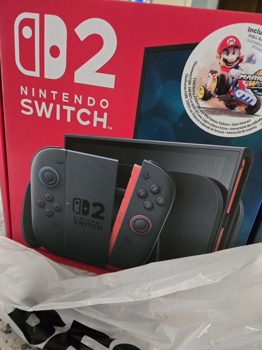 J13_13F's tweet image. I finally got it!! No coin, coke or Pringles ... 😔... @BestBuy #NintendoSwitch2
