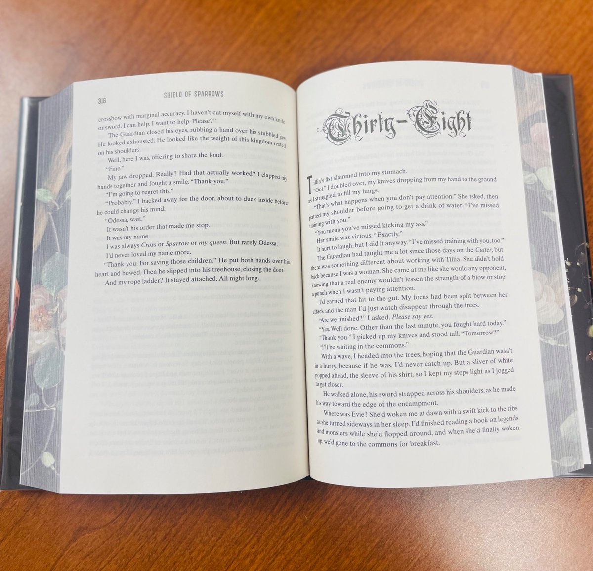 SomersetCounty1's tweet image. Hello, gorgeous!😍 Check out “Shield of Sparrows” by Devney Perry at the Princess Anne branch📖🖤 #bookish #sprayededge #shieldofsparrows #librarylove