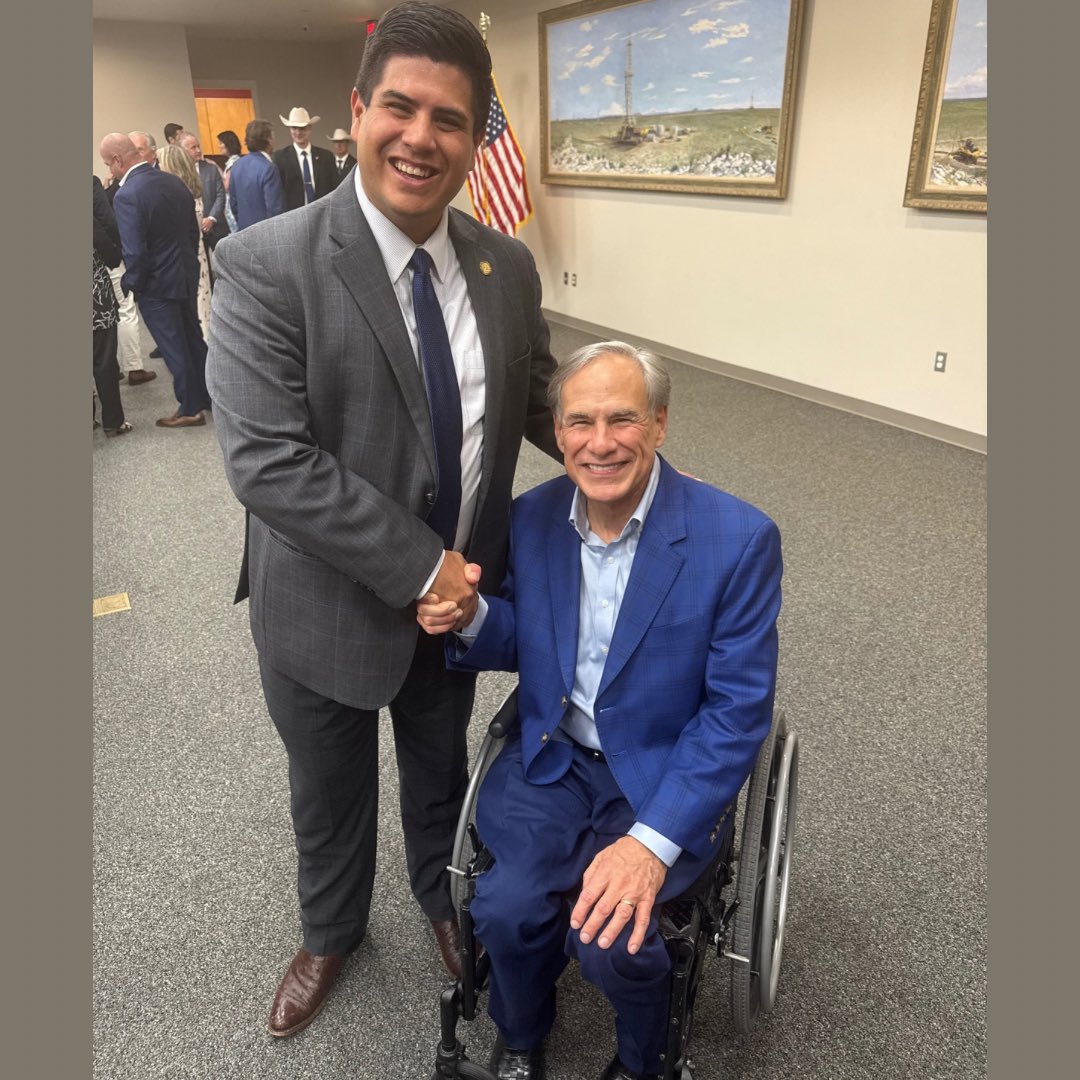 Steven Villela ๐บ๐ธ๐ค  (@stevenvillela) on Twitter photo I was proud to join Governor <a href="/GregAbbott_TX/">Greg Abbott</a> in Midland at the Petroleum Museum for the signing of four important bills; all of which strengthen our oil & gas industry and protect West Texas values.
๐ฅ SB 494 โ Creates a task force to study and prevent the theft of petroleum I was proud to join Governor <a href="/GregAbbott_TX/">Greg Abbott</a> in Midland at the Petroleum Museum for the signing of four important bills; all of which strengthen our oil & gas industry and protect West Texas values.
๐ฅ SB 494 โ Creates a task force to study and prevent the theft of petroleum