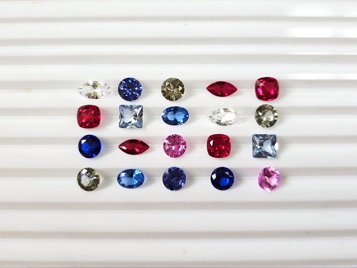 #RT이벤트
2025년 6월 20일(금)~22일(일) 부산 벡스코 제 2전시장 4홀에서 (차-10) 부스에 참여합니다!😆

히리스 주얼리 작품들 다양하게 많이 준비해서 참가할 예정이에요! 구경하러 오세요🫶🏻
추첨으로 10분에게 1인 2매 티켓과 함께 교환권을 보내드려요!
페어에 오셔서 저한테 보여주시면 랩그로운