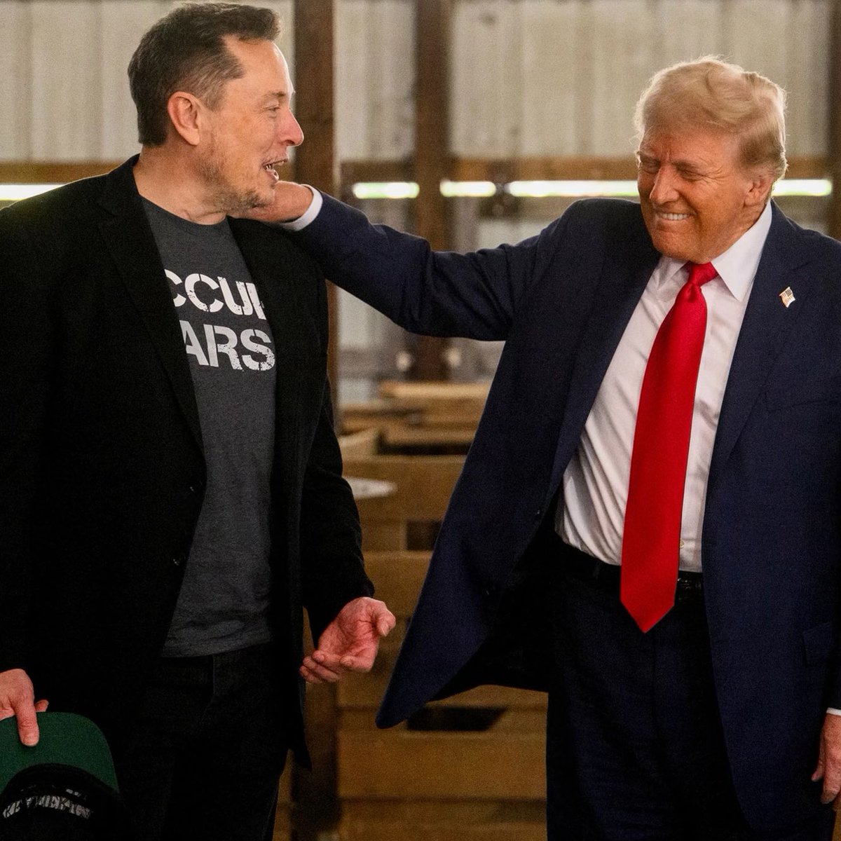 gregkellyusa's tweet image. I have the STRONG SENSE that this “Spat” is a PLOY for ELON to get back in the “Good Graces” of the Left.  It better be, or else  ELON and I are gonna have a BIG PROBLEM!!!