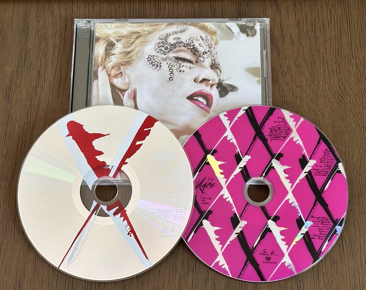 spjury's tweet image. #NewArrival #KylieMinogue X Limited Tour Edition. 2008 Malaysian CD/DVD featuring 4 bonus tracks incl Magnetic Electric and bonus DVD. In practically-new condition, it’s great to finally have this in my #KylieCollection 

#XTourEdition #PopMusic #KylieArchive #MusicCollection
