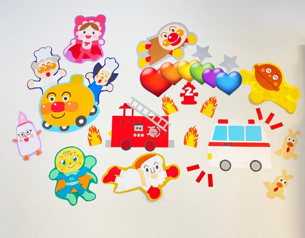 👦🏻🧡2歳birthday🎂
消防車と救急車🚒🚑
作りました✂️
アンパンマンは去年の🤣🩷
壁が可愛くて私がテンション
上がる(٩Üو)⤴︎⤴︎⤴︎♡♡

前垢が謎バンになり
新たに作りました😭

🤍懸賞垢さん募集中𖤐 ̖́-
🤍無言フォロー大歓迎
🤍早めにお迎え行きます