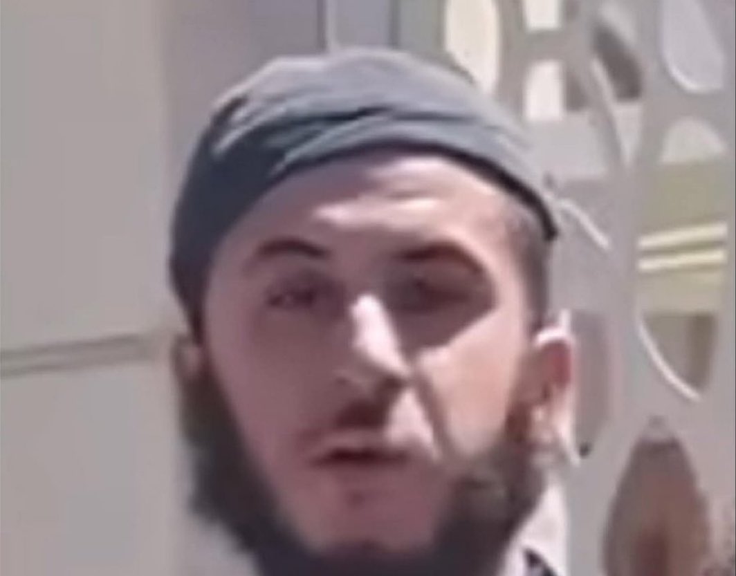 وش قصتو هذا ؟!؟