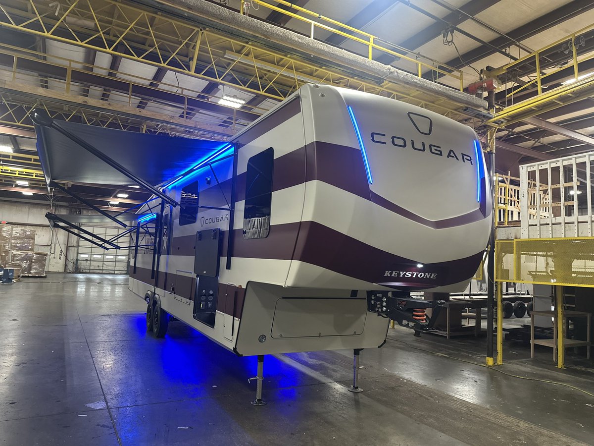 marcuslemonis's tweet image. Crushing it @CampingWorld