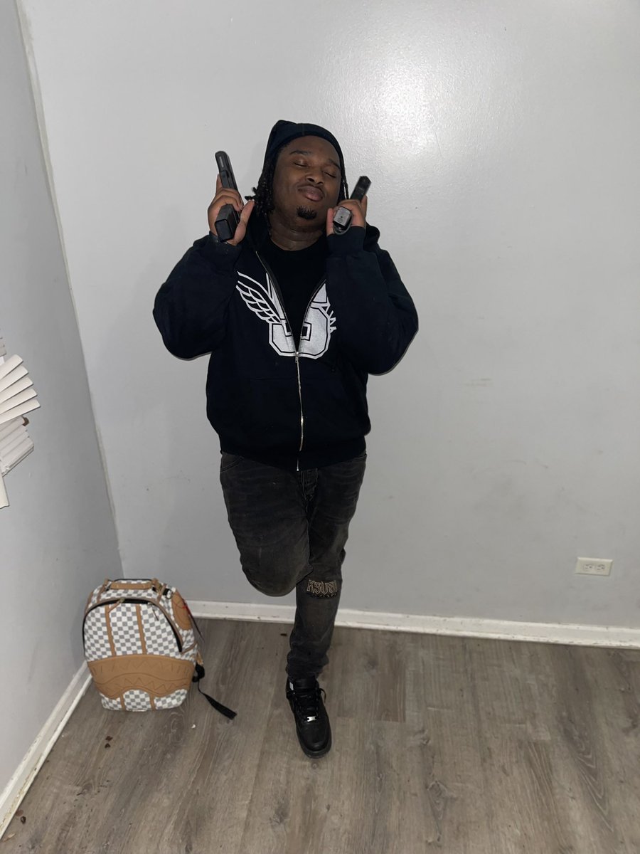 Bosssavvv's tweet photo. I’m young and turnt not no lil boy just popped a perc im Percy noid😭🫶🏾 https://t.co/6KbDawH7A6