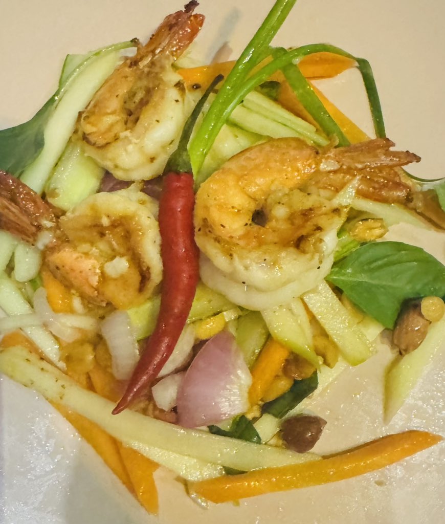 We arrived in Cambodia &amp; took an amazing cooking class creating our own dinner consisting of green mango salad, hot &amp; sour chicken soup, and fish amok! #globalLeadership @eftours