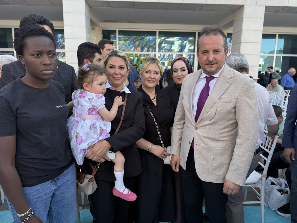 AK Parti Bursa İl Başkanlığımızın düzenlediği bayramlaşma programında teşkilatımızla bir araya gelerek bayramlaştık. 

#HayırlıBayramlar