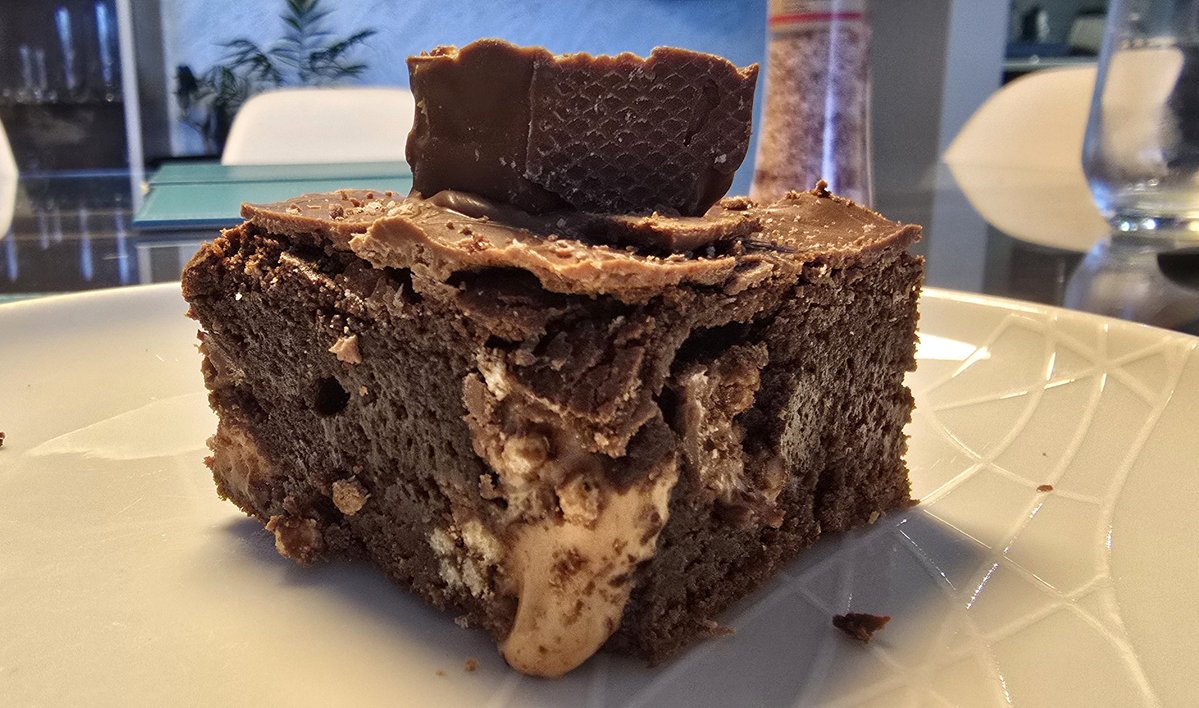 Louise Pennington FCCT (She/Her) (@pdlouisep) on Twitter photo Experimental #DoubleDecker brownies- decent! <a href="/mattdechaine/">Matt Dechaine ❄️🦩</a> <a href="/KyrstieStubbs/">TheTattooedHeadteacher Deputy CEO 🏳️🌈✊🏾she/her</a> <a href="/ChristallaJ/">Christalla Jamil FCCT</a> <a href="/NKaravedas/">Nick Karavedas</a> <a href="/joanne_jobutts/">Joanne Butterworth MCCT 💙</a> <a href="/crazyitalian7/">Tony</a> <a href="/9teaNinePercent/">Nazia</a> <a href="/LeeBraganza/">Lee Braganza</a> <a href="/joblijob16/">@nkono</a> <a href="/anneg45738105/">anne g</a> <a href="/SatwantBee/">Satwant Bee</a> <a href="/ms_williams100/">Lucy Williams FRSA MCCT</a> Experimental #DoubleDecker brownies- decent! <a href="/mattdechaine/">Matt Dechaine ❄️🦩</a> <a href="/KyrstieStubbs/">TheTattooedHeadteacher Deputy CEO 🏳️🌈✊🏾she/her</a> <a href="/ChristallaJ/">Christalla Jamil FCCT</a> <a href="/NKaravedas/">Nick Karavedas</a> <a href="/joanne_jobutts/">Joanne Butterworth MCCT 💙</a> <a href="/crazyitalian7/">Tony</a> <a href="/9teaNinePercent/">Nazia</a> <a href="/LeeBraganza/">Lee Braganza</a> <a href="/joblijob16/">@nkono</a> <a href="/anneg45738105/">anne g</a> <a href="/SatwantBee/">Satwant Bee</a> <a href="/ms_williams100/">Lucy Williams FRSA MCCT</a>