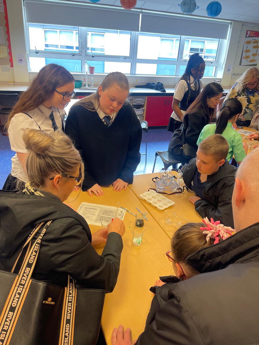 St. Mungo’s Academy Science (@stmungoscience) on Twitter photo The Science department had a great time welcoming our future S1s and their parents and carers for some fun Science experiments. 👩🏼🔬🥼🧪 <a href="/StMungosAcademy/">St Mungo's Academy</a> <a href="/MissSnedTweets/">Miss Sneddon</a> #bringingoutthebest The Science department had a great time welcoming our future S1s and their parents and carers for some fun Science experiments. 👩🏼🔬🥼🧪 <a href="/StMungosAcademy/">St Mungo's Academy</a> <a href="/MissSnedTweets/">Miss Sneddon</a> #bringingoutthebest