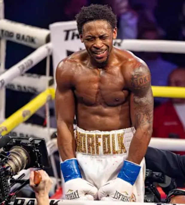 reecejamez's tweet image. How does this match play out???? 
#MasonVsDavis #BoxingTalk @AdamsBoxingShow @Artmanthegoat @TheBoxingPro @BOXINGnBBQ