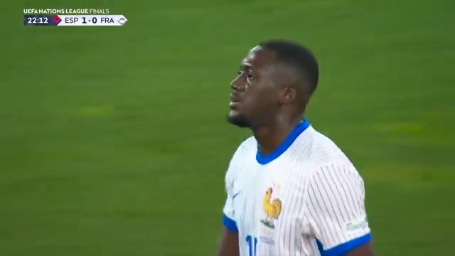 GOOOAAL FOR SPAIN! 🇪🇸Nico Williams scores to give La Roja the lead over France!
