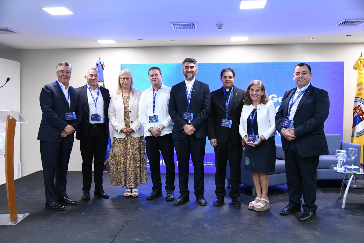 ucscconcepcion's tweet photo. ¡Felicidades! 👏🏻

🔺 Nuestro Rector, Dr. Cristhian Mellado, fue elegido Vicepresidente Segundo de la Subregión Cono Sur de la Organización de Universidades Católicas de América Latina y el Caribe (@Oducal), como parte de la nueva Junta Directiva para el periodo 2025–2028. https://t.co/X5ES5ivqww