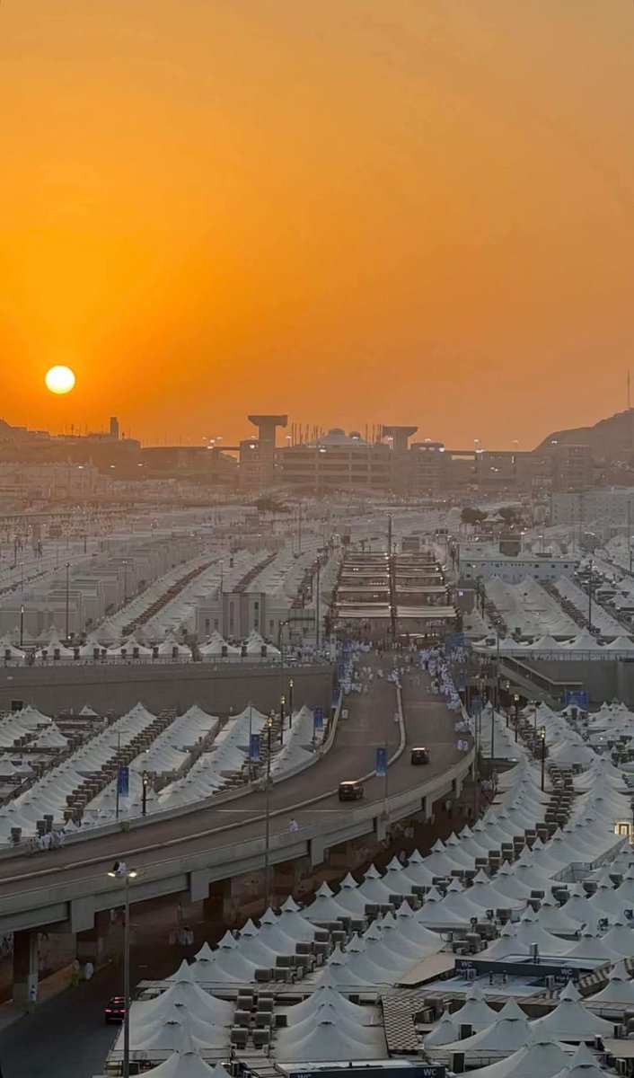 Sunset in Mina earlier. #Hajj2025
