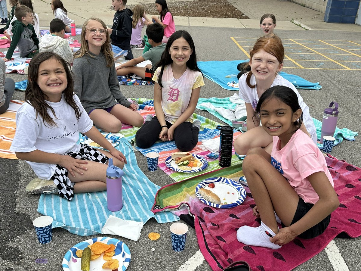 Stadium Drive Elementary tweet media