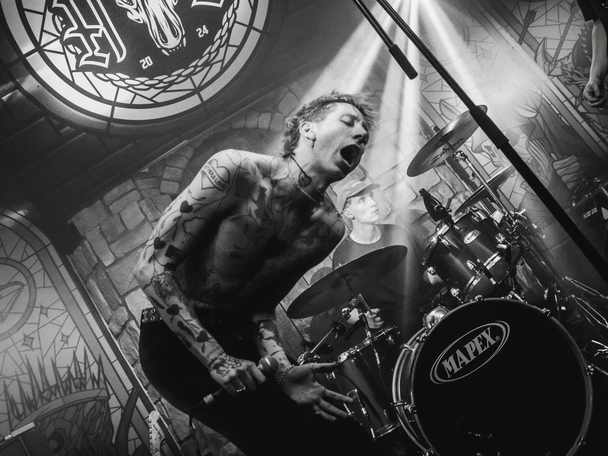 <a href="/DRDRWASTAKEN/">DR DR</a> bring some serious noise on new single 'Vultures' out now via <a href="/TheAltPR/">ALT MUSIC PR</a> : listenwithmonger.blogspot.com/2025/06/dr-dr-…