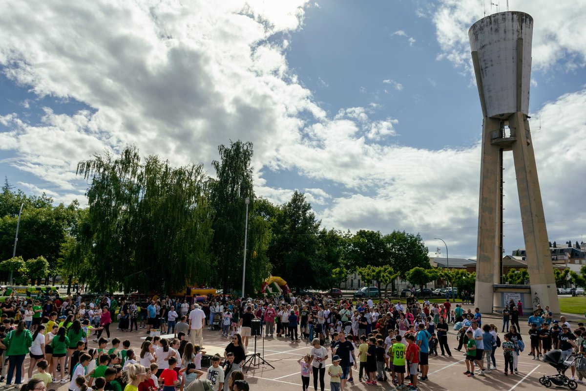 50 Escuelas deportivas y aulas de salud con mas de 1.500 participantes clausuran el curso 24/25 en Valverde de la Virgen. 

#leonesp #SemanaDelDeporte