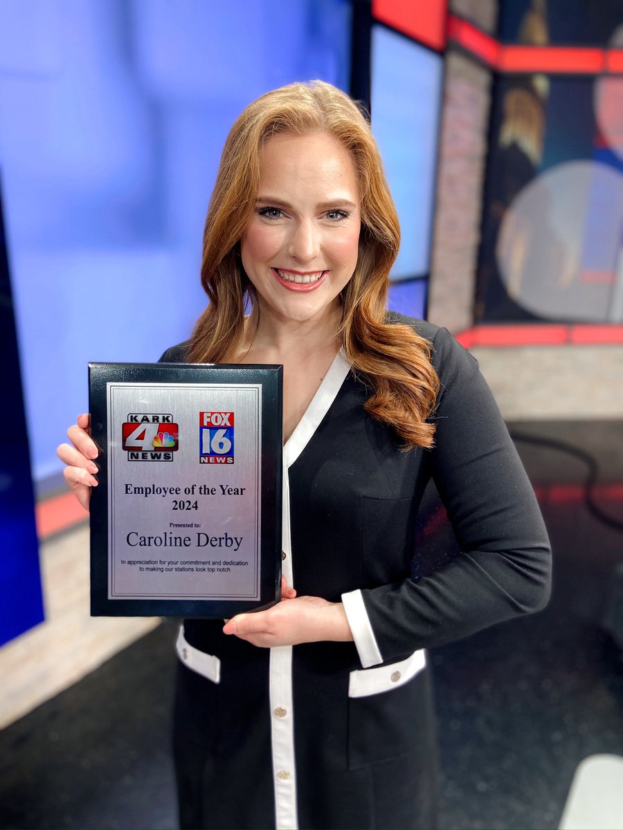 CarolineWDerby's tweet image. 2 Years!!!!! This year has been filled with many State Capitol live shots, some early mornings, more time on the desk, and so much fun! As always, it’s an honor to tell stories in my home state! @KARK4News @FOX16News #ARNews