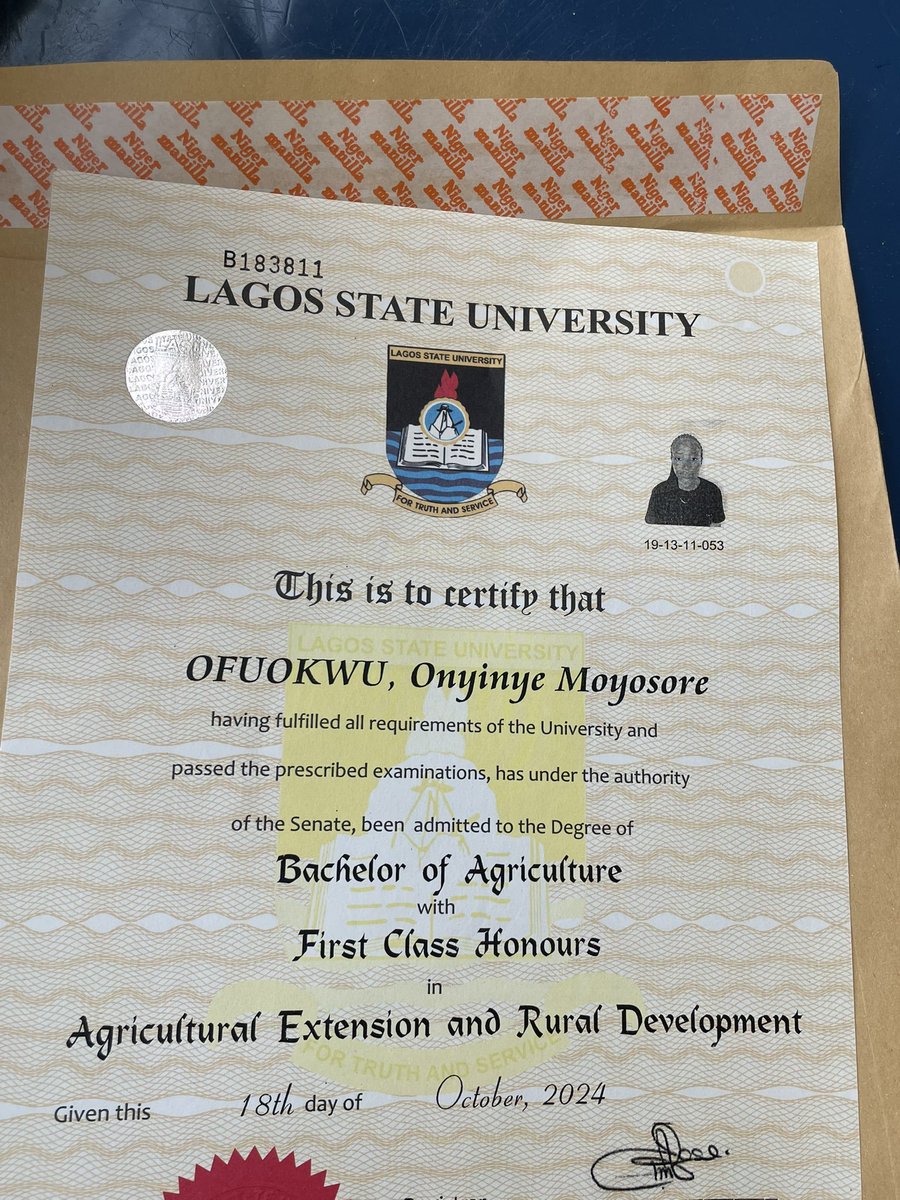 AdeJesuRe's tweet image. See Image 1 Below.

When you ask her name, she will give you the Yoruba name, with a soft smile, speak Yoruba, and you will think she's Yoruba. You would later start dating, and she would do everything possible for you to desire her.

But at their weekly Ibo meeting, she is…