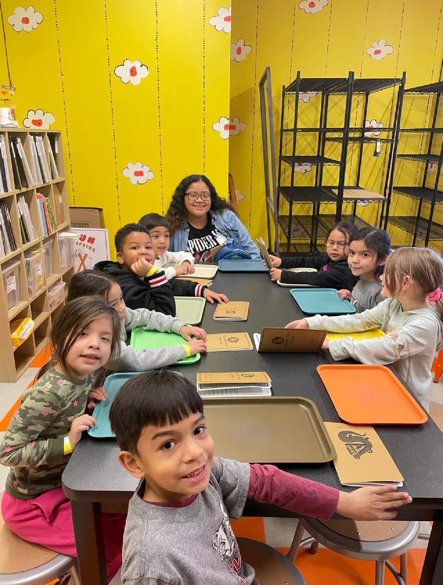 We still have a few spots left at Carver Dual Language for Kindergarten for the 2025-26 School Year. If you, or anyone you know, have a student that will be 5 years old by August 1st. 
Enrollment location: 2901 Troost Ave, Kansas City, MO 64109
Hours: 8:00 AM to 4:30 PM