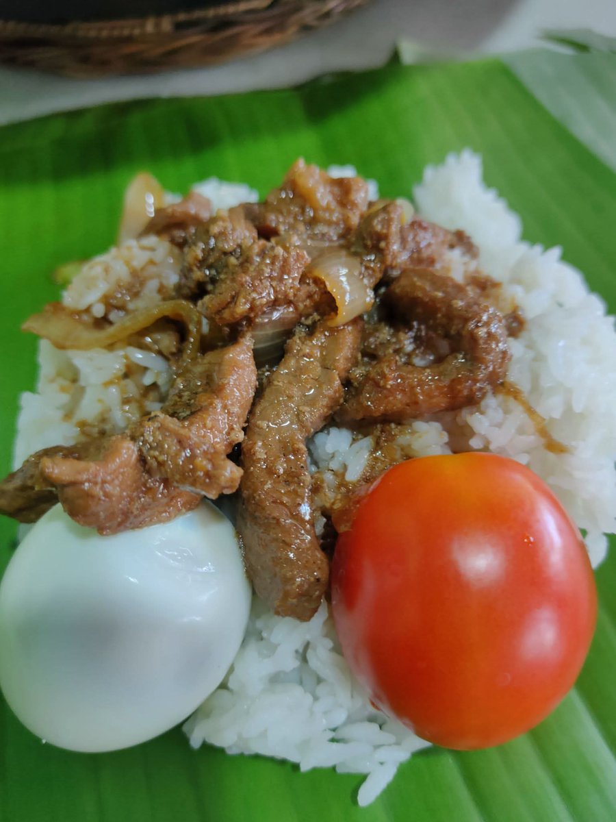 louieMAarevalo's tweet image. Binalot sa dahon ng saging po...

#MyBiz