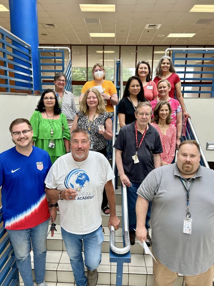 Congrats to our #Staffulty Huddle Award Winners this week!  Each was recognized by a fellow staff member for going above and beyond the call of duty!!!