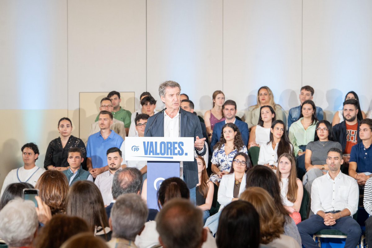 En Las Palmas de Gran Canaria, nos reencontramos hoy con nuestra gente, con quienes creen en un futuro mejor para nuestras islas. Y lo hicimos acompañados del próximo presidente del Gobierno de España, <a href="/NunezFeijoo/">Alberto Núñez Feijóo</a>.

Escuchamos, compartimos, nos emocionamos… Fue una tarde para