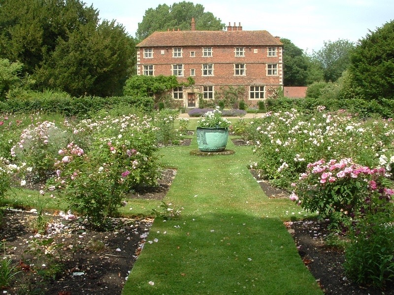 NOT IN THE YELLOW BOOK - OPEN  JUNE 8TH 11-4pm
Aubourn Hall, LN5 9DZ

12-acre garden that surrounds Aubourn Hall.Golden Garden, rose garden, prairie garden, a stumpery, 13 ring grass labyrinth. Woodland gardens, ponds. #NGS #opengarden #visitlincolnshire #Lincolnshire
