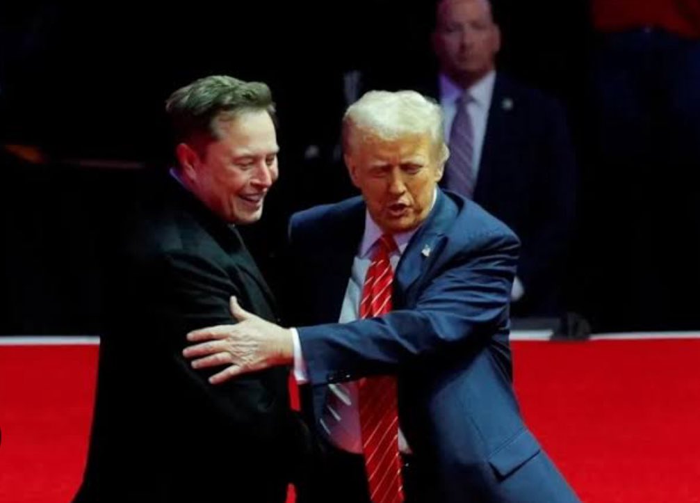 BREAKİNG🚨:Elon Musk says President Trump is in the Epstein files and that’s why they haven’t been released 😳