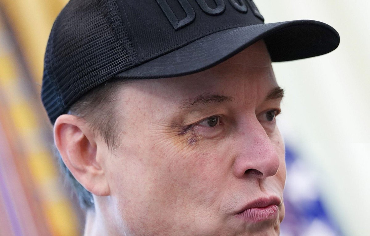 Greensheet6's tweet image. Elon gets the right black eye and turns heel

🤔