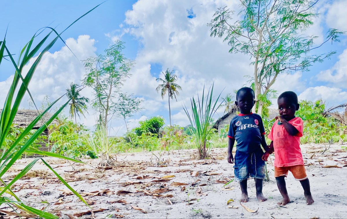 saranichollsCAN's tweet photo. No #DiaMundialDoMeioAmbiente reconhecemos as complexidades e os desafios que #Moçambique enfrenta, com esperança no futuro. 🌎🌱🌊🌀

On #WorldEnvironmentDay we recognize the complexities &amp; challenges facing #Mozambique with hope for the future. 🌎🌱🌊🌀 https://t.co/uhGiVP9wwV