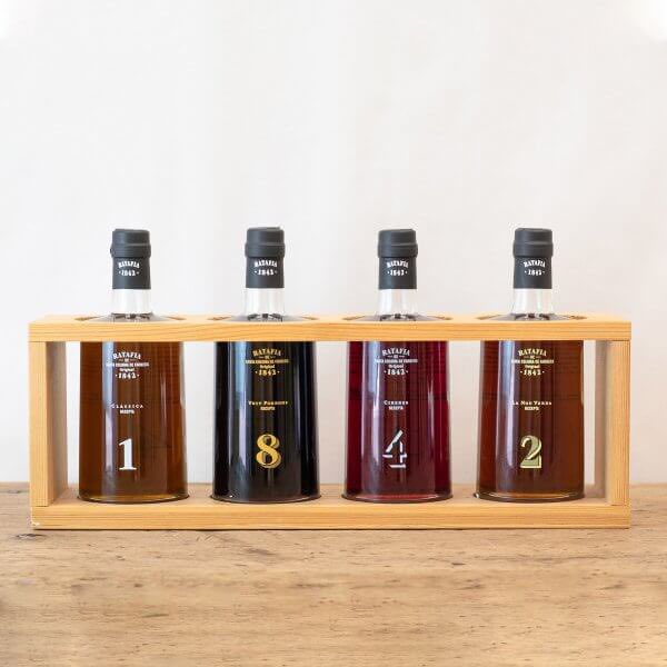 Conf_Ratafia's tweet photo. Ep @ManuGuix #RicardUstrell @maticatradio
va, fet,
Pugem al Castell de Farners i fem unes galetes i una ratafia!!!
… i acabem al @magmatermal? https://t.co/oc0Lox2cMQ