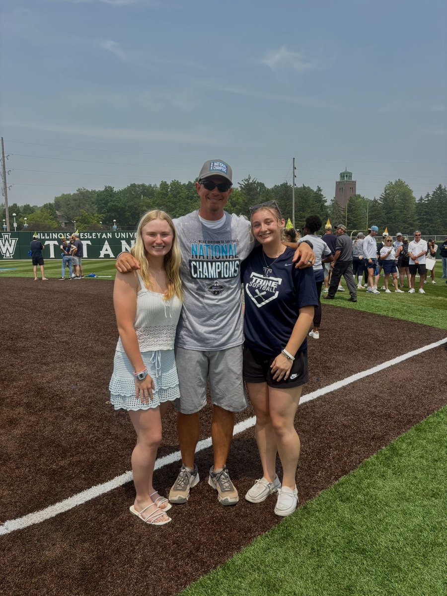 Skylar Brodie tweet media