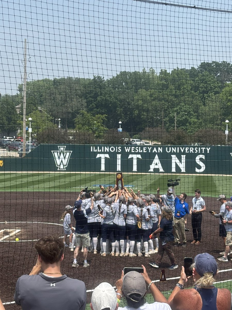 Skylar Brodie tweet media