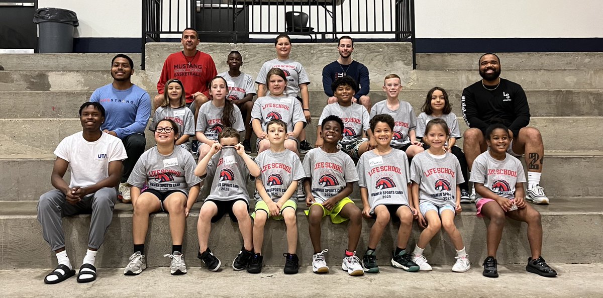 LHSW 🏀 Camp for 1st thru 6th graders was a blast. These kids got better everyday and had fun. We hope to see you guys again next year!!